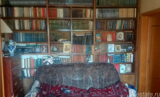 Продажа 2-комн квартиры на вторичном рынке улица Ивана Бабушкина,  д. 3