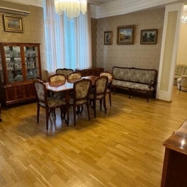 Продажа 3-комн квартиры на вторичном рынке Кузнецовская улица,  д. 40