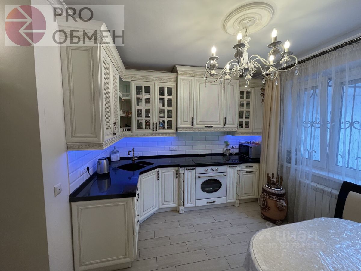 Аренда 3-комн квартиры на вторичном рынке улица Ивана Бабушкина,  д. 3