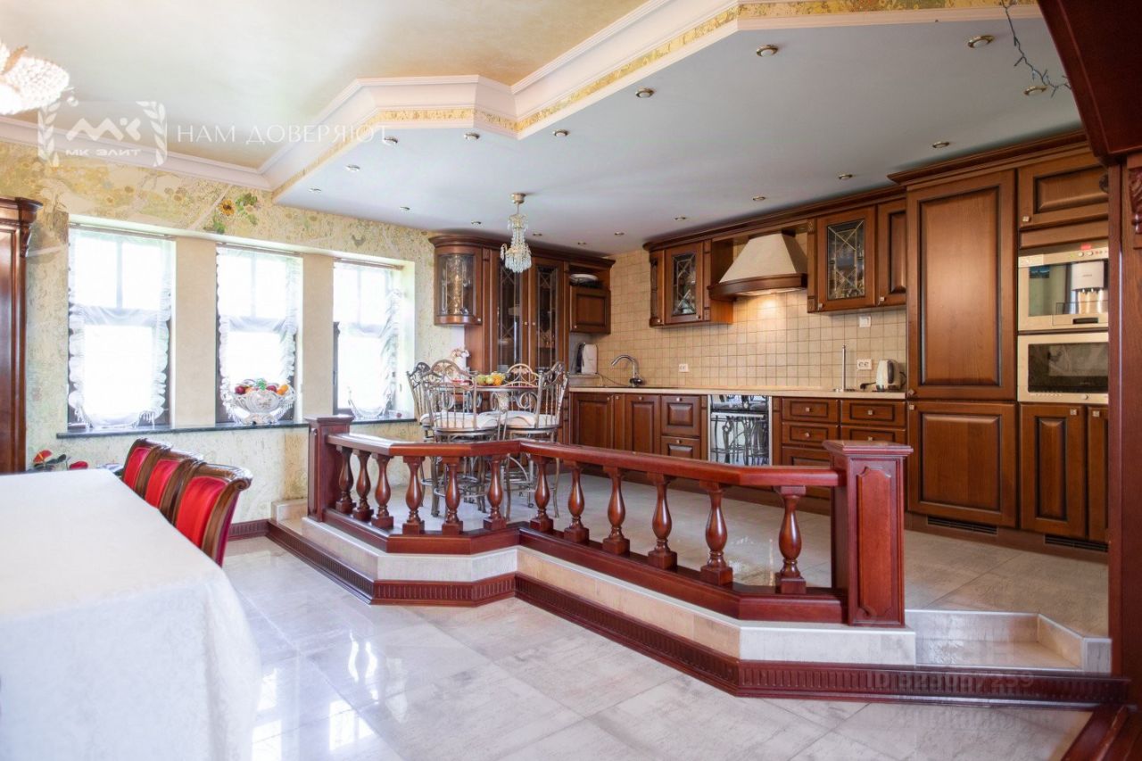 Продажа дома пос. Песочный, Ленинградская улица, 4