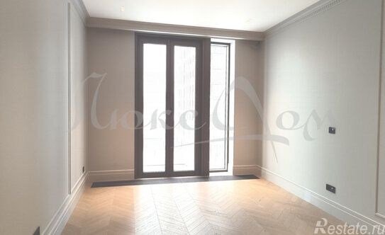 Продажа 3-комн квартиры на вторичном рынке Поклонная улица