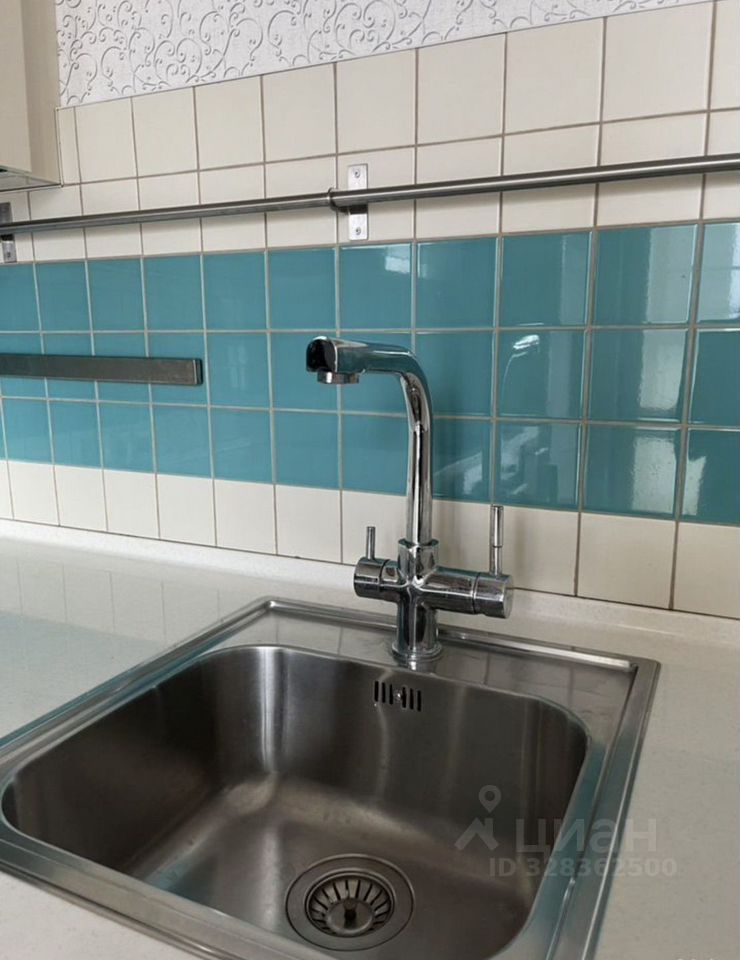 Продажа 1-комн квартиры на вторичном рынке улица Адмирала Черокова, 18к1