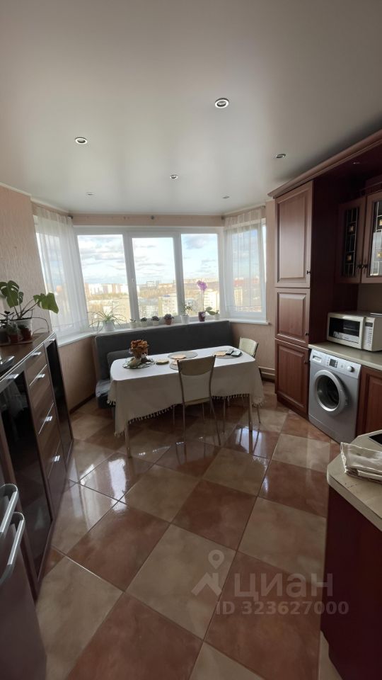 Продажа 2-комн квартиры на вторичном рынке Лобня, улица Физкультурная, 8