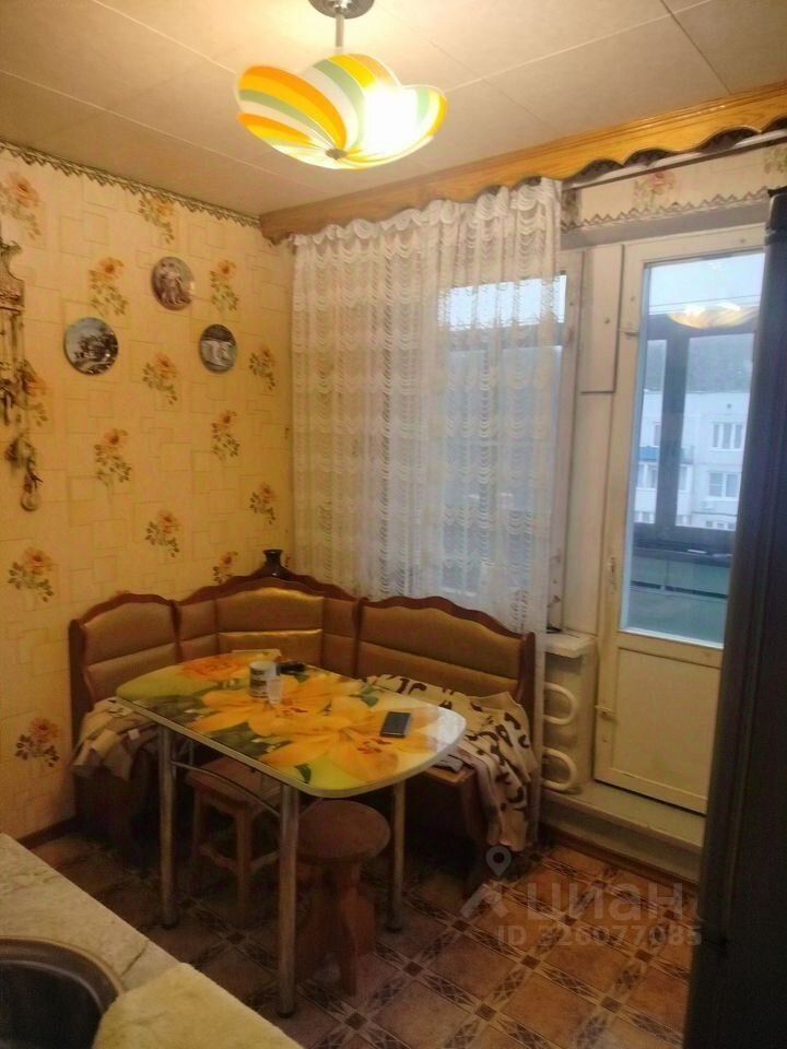 Продажа 2-комн квартиры на вторичном рынке Старый Городок пгт, улица Заводская,  д. 17