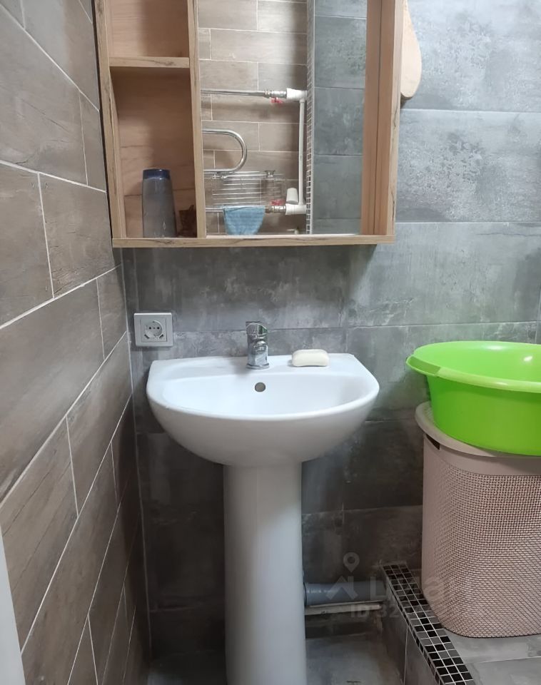 Продажа студии пос. Металлострой, Садовая улица, 6с1