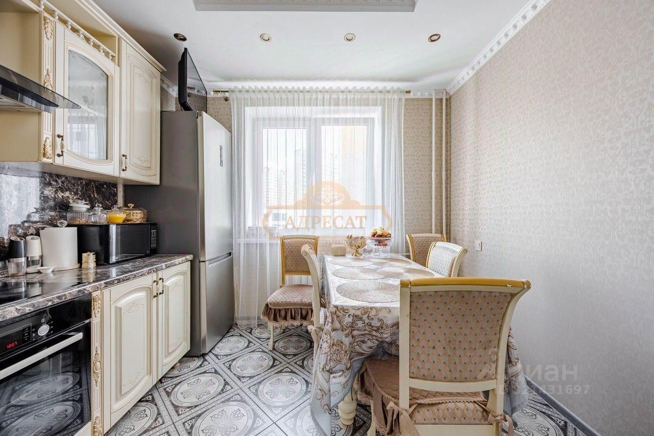 Продажа 3-комн квартиры на вторичном рынке проспект Королева, 71к1