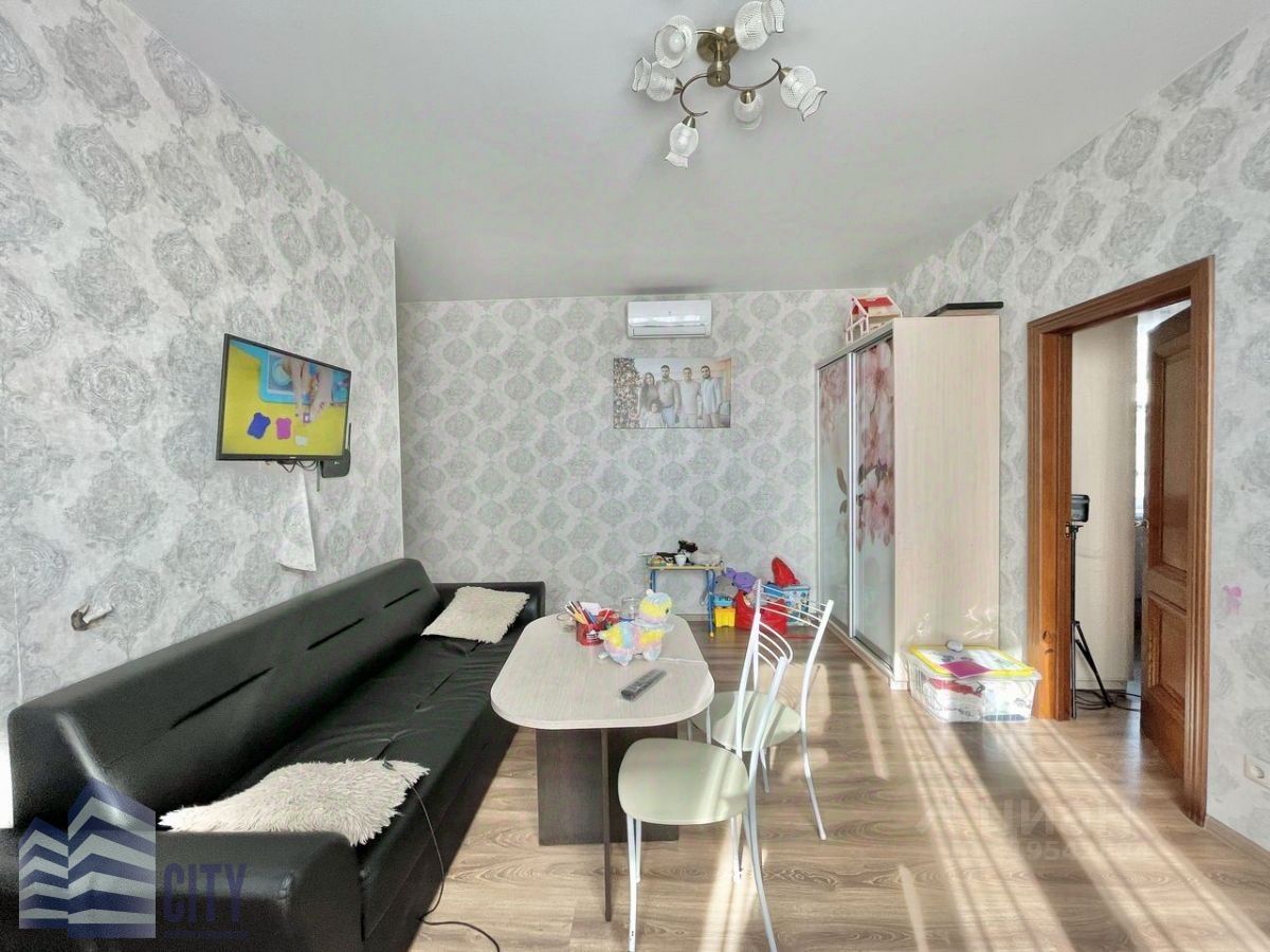 Продажа 3-комн квартиры на вторичном рынке Реутов, Комсомольская улица, 21к1