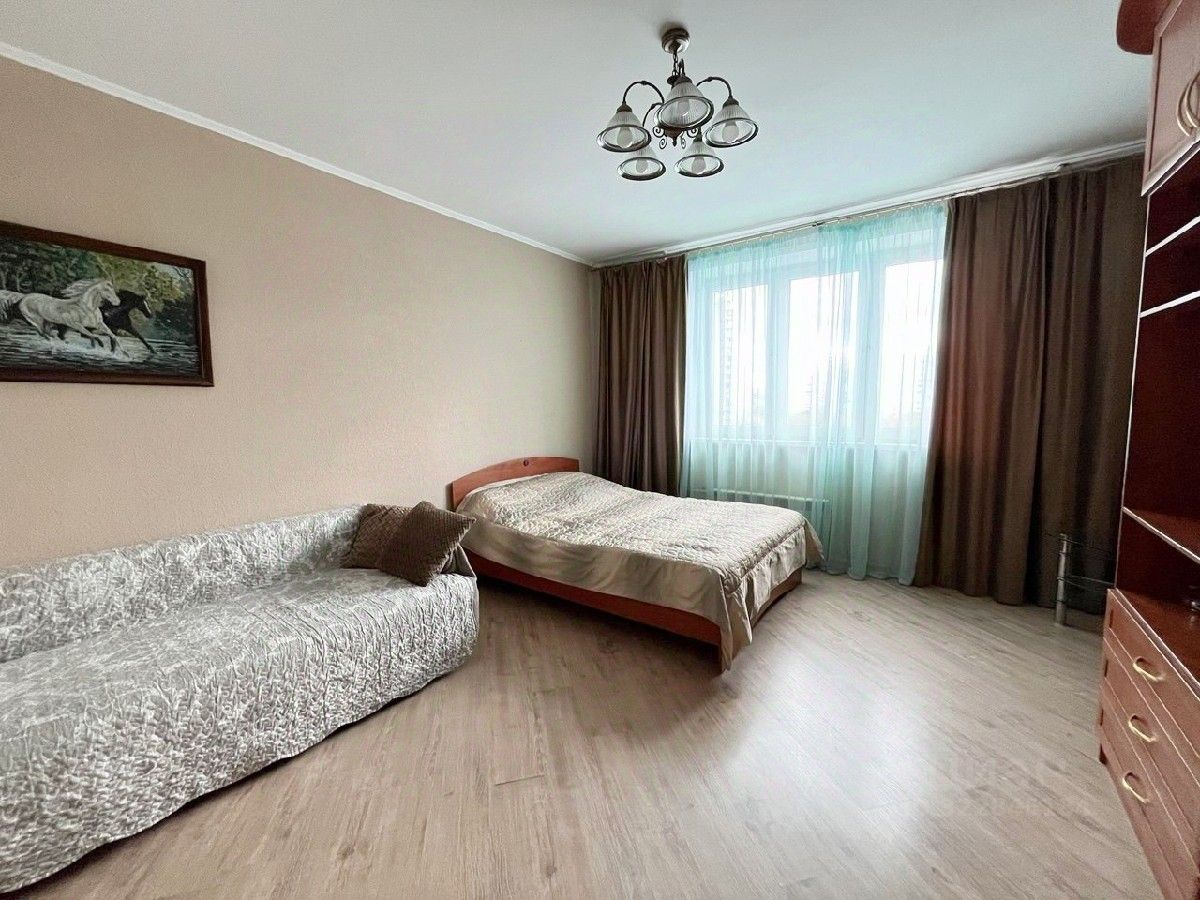 Продажа 3-комн квартиры на вторичном рынке Кантемировская улица, 17К1