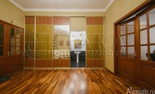 Продажа 3-комн квартиры на вторичном рынке улица Рубинштейна,  д. 2/45