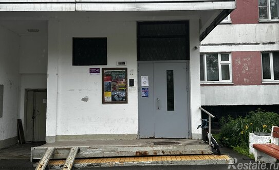 Продажа 3-комн квартиры на вторичном рынке улица Шолохова,  д. 7