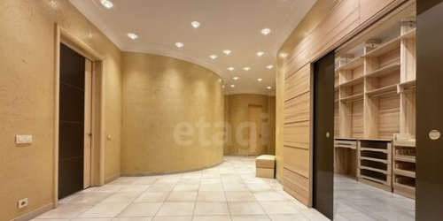 3-комн квартира Московский пр-кт,  д. 172,  к. 4