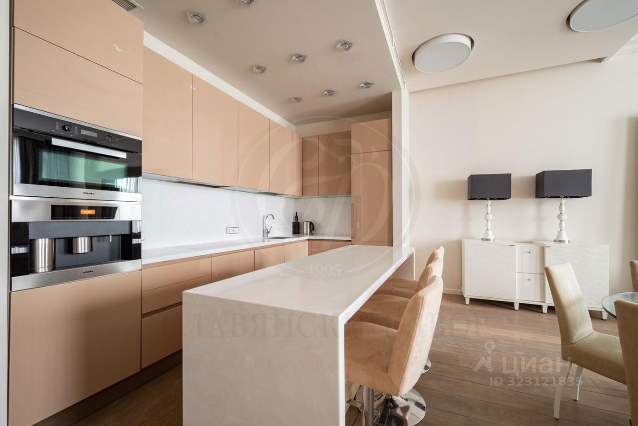 Аренда 4-комн квартиры на вторичном рынке Якиманский переулок, 6