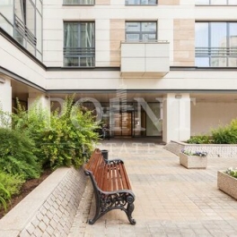 Продажа 3-комн квартиры на вторичном рынке Казарменный пер