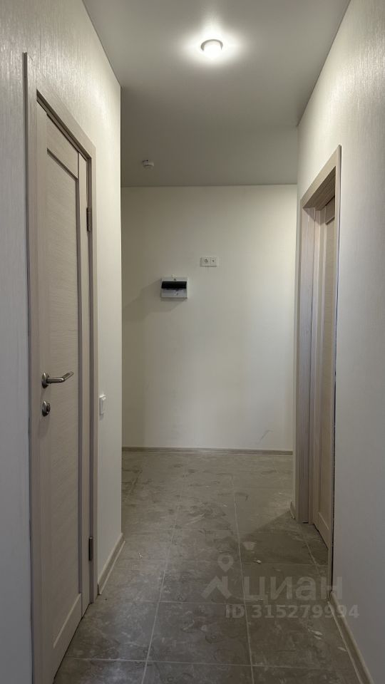 Продажа 2-комн квартиры на вторичном рынке пос. Развилка, 31Б