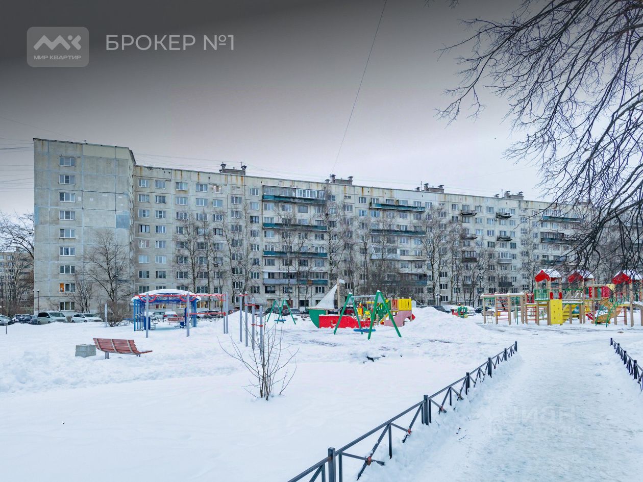Продажа 3-комн квартиры на вторичном рынке улица Дыбенко, 22К1
