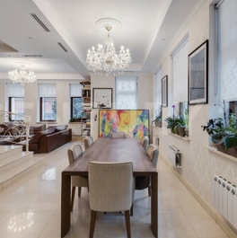 Продажа 4-комн квартиры на вторичном рынке Зачатьевский 2-й пер,  д. 11