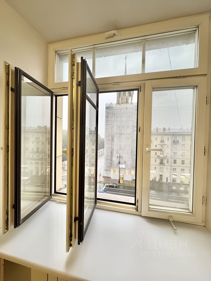 Продажа 3-комн квартиры на вторичном рынке Московский проспект, 167