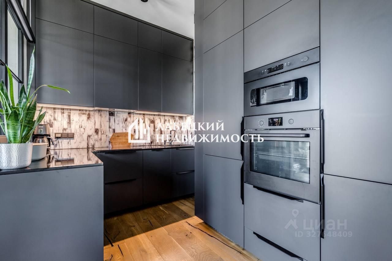 Продажа 3-комн квартиры на вторичном рынке Ходынская улица, 2