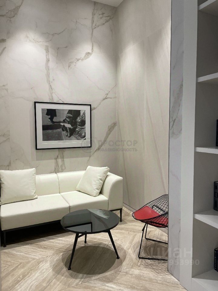 Продажа 2-комн квартиры на вторичном рынке Верхняя улица, 20к1