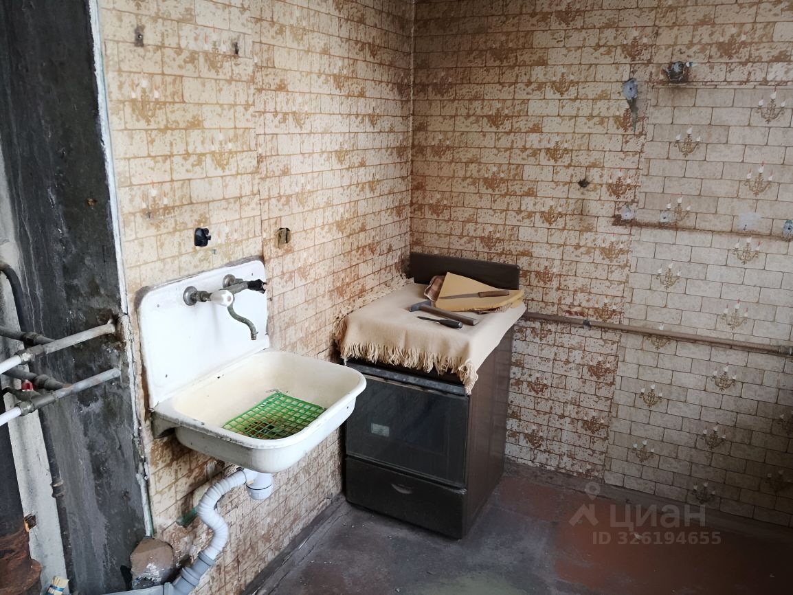 Продажа 3-комн квартиры на вторичном рынке Софийская улица, 37К1