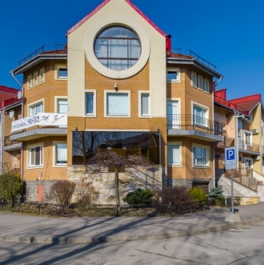 Продажа 4-комн квартиры на вторичном рынке ул Береговая,  д. 18,  к. 1