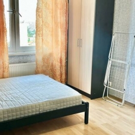 Продажа 3-комн квартиры на вторичном рынке Шушары п, Ростовская ул,  д. 26 к1