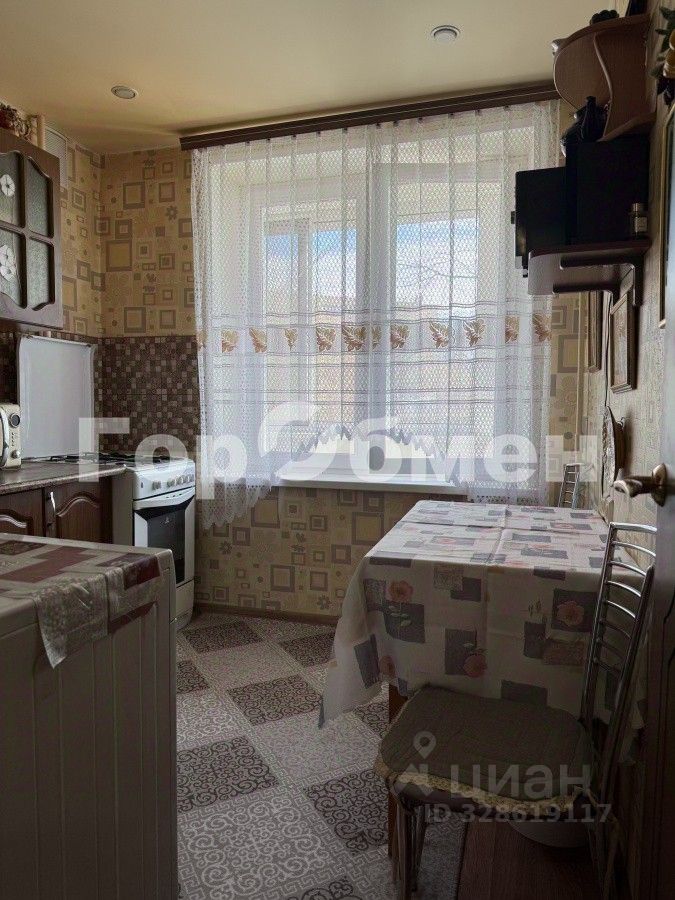 Продажа 2-комн квартиры на вторичном рынке улица Максимова,  д. 16