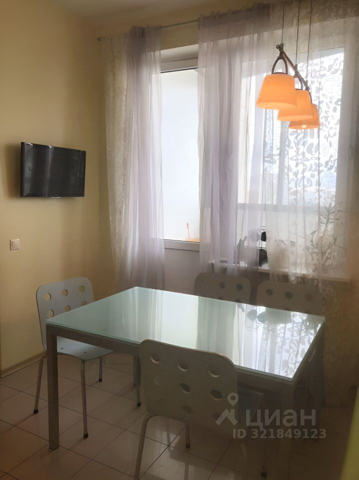 Продажа 4-комн квартиры на вторичном рынке улица Каховка, 37к1