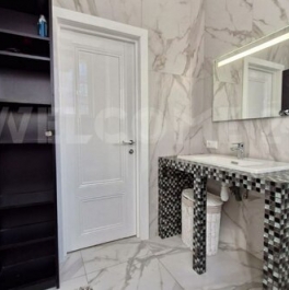 Продажа 2-комн квартиры на вторичном рынке Ждановская улица