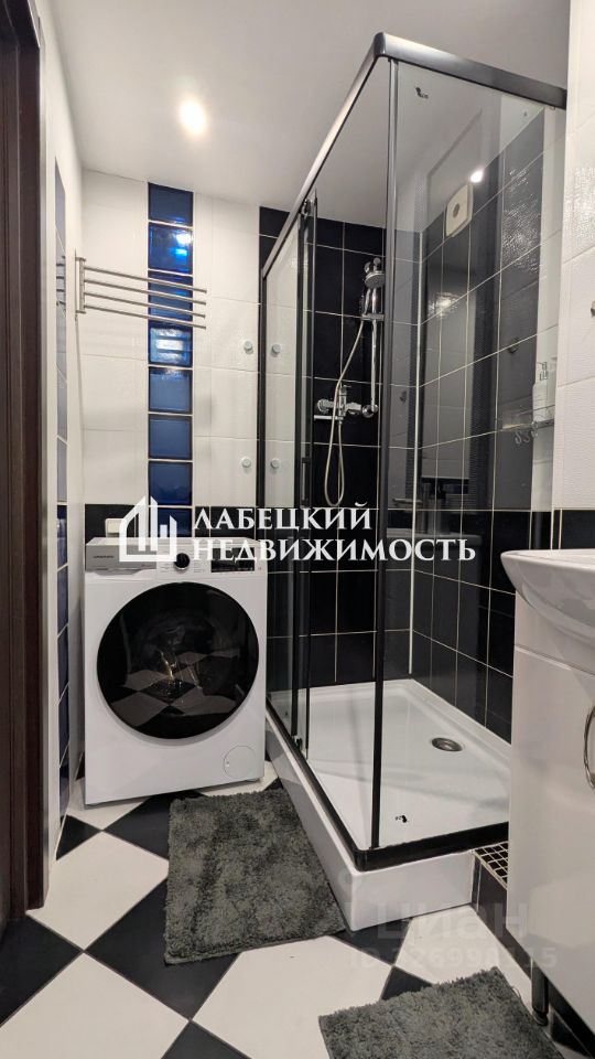 Продажа 2-комн квартиры на вторичном рынке улица Островитянова, 49
