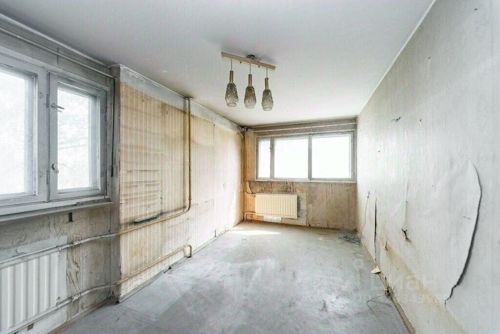 Продажа 3-комн квартиры на вторичном рынке улица Добровольцев, 62К1