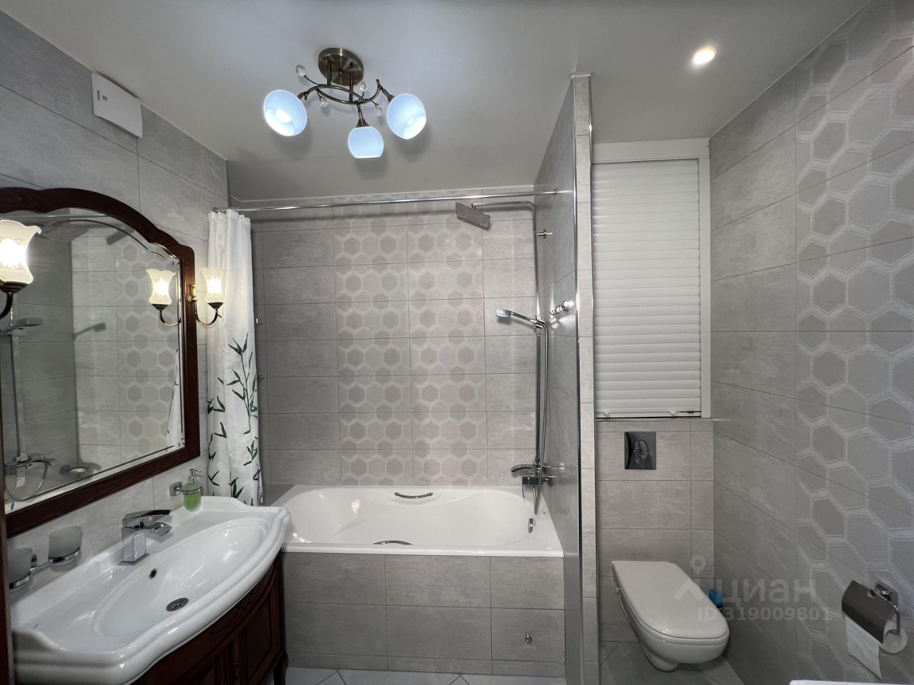 Продажа 1-комн квартиры на вторичном рынке Северный кв-л, д. Сапроново, Купелинка мкр, 20