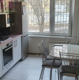 Продажа 1-комн квартиры на вторичном рынке Лихачевский 1-й пер,  д. 8