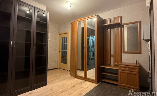 Продажа 2-комн квартиры на вторичном рынке Петергофское ш