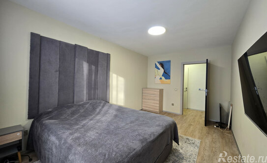 Продажа 3-комн квартиры на вторичном рынке улица Дыбенко