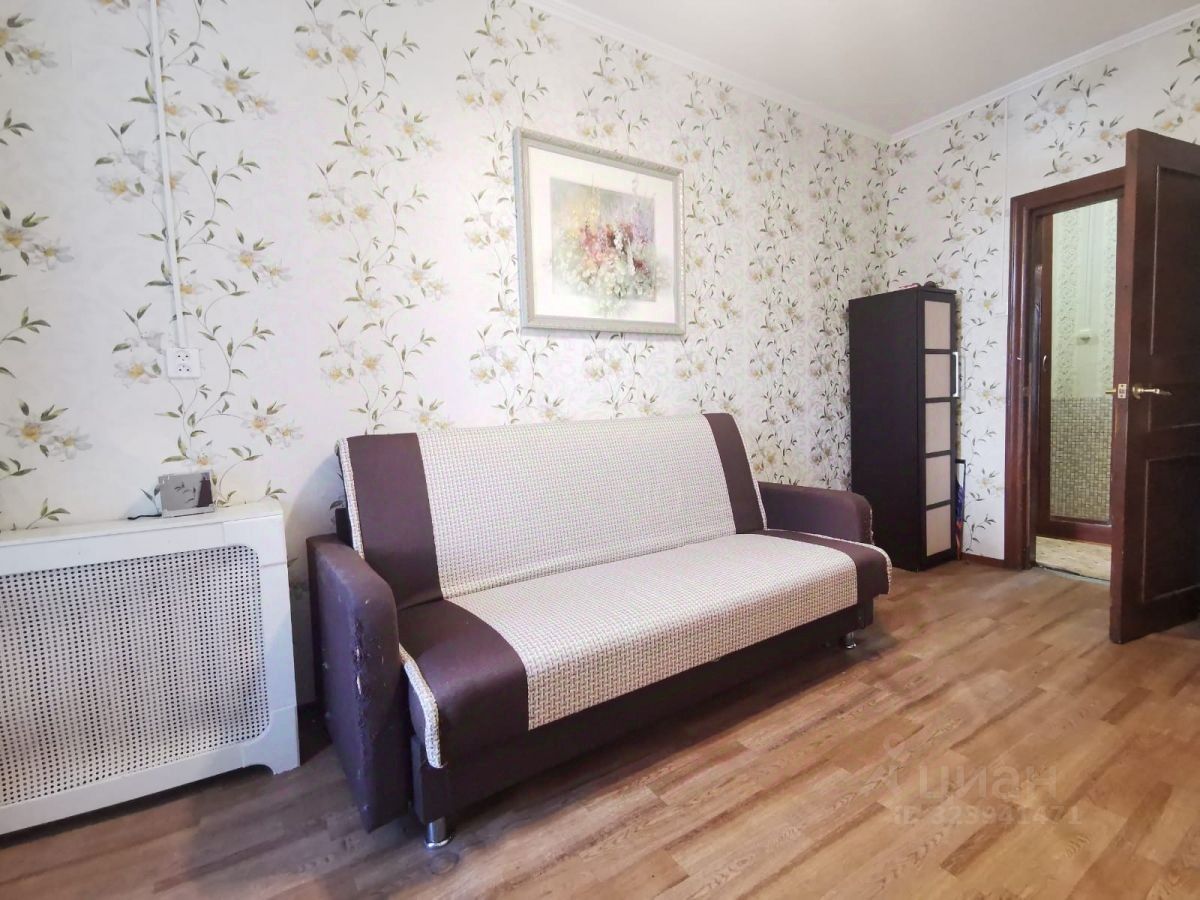 Продажа 4-комн квартиры на вторичном рынке улица Трефолева, 14