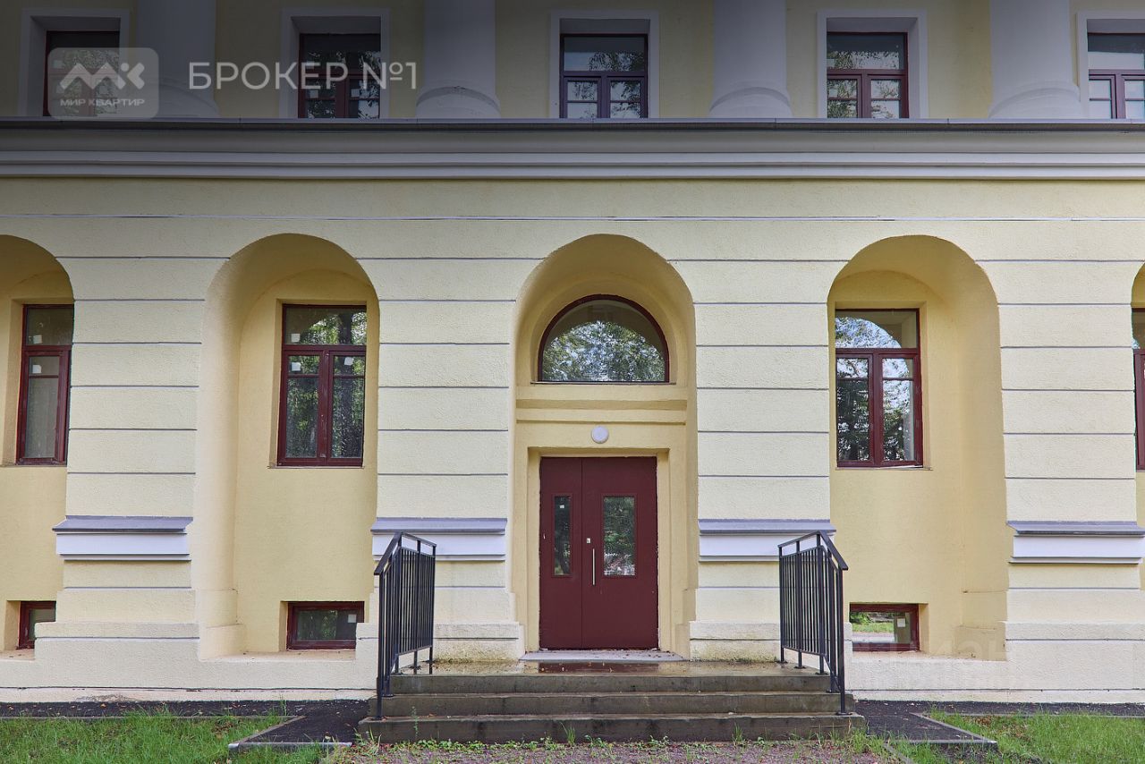 Продажа 3-комн квартиры на вторичном рынке Пушкин, Захаржевская улица, 14а