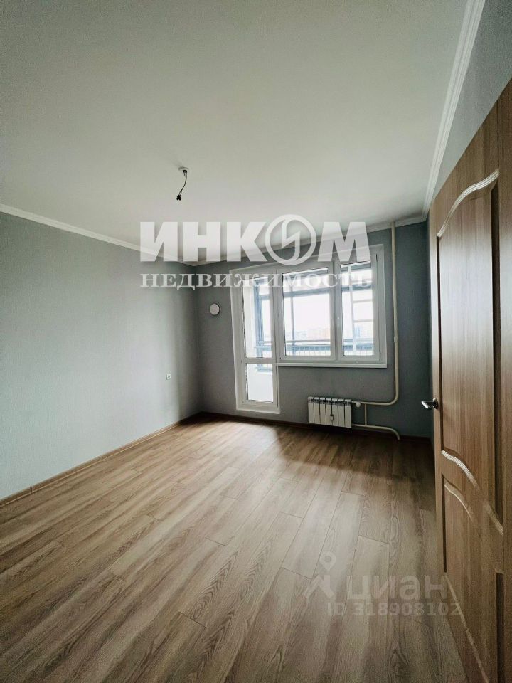Продажа 4-комн квартиры на вторичном рынке улица Сочинская, 8