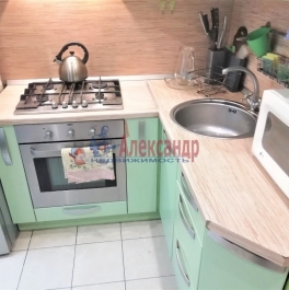 Продажа 3-комн квартиры на вторичном рынке Красных Зорь бул. ,  д. 12