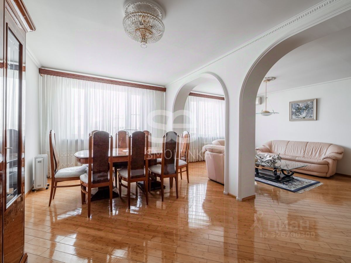 Продажа 4-комн квартиры на вторичном рынке улица Академика Королева, 8К1