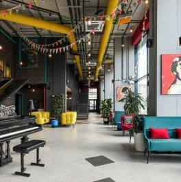 Продажа 2-комн квартиры на вторичном рынке улица Орджоникидзе,  д. 44А