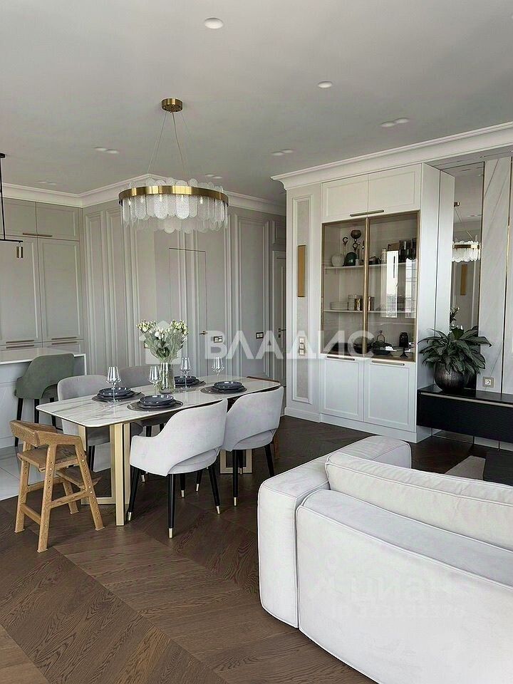 Продажа 3-комн квартиры на вторичном рынке Московский проспект, 183-185Ак8Б