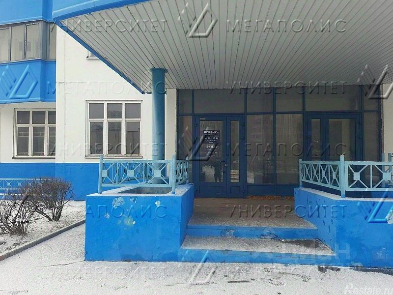 Продажа торгового помещения Лухмановская улица,  д. 27