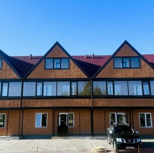 5-комн квартира Кириши, ул Нефтехимиков,  д. 102/9