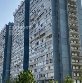 Продажа 2-комн квартиры на вторичном рынке Ясногорская улица,  д. 17 к1