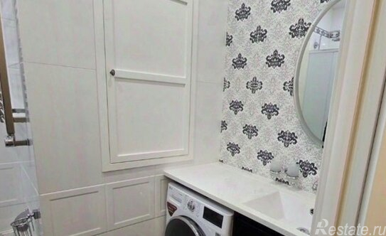 Продажа 2-комн квартиры на вторичном рынке улица Жукова,  д. 3