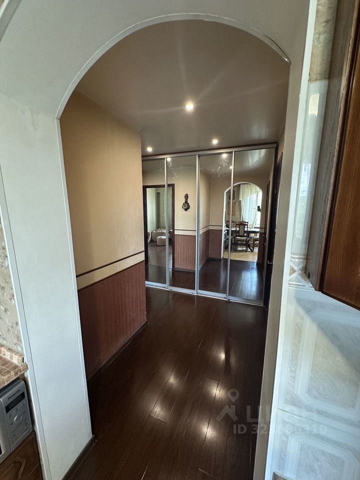 Продажа 2-комн квартиры на вторичном рынке Центральный мкр, улица Корнеева, 44